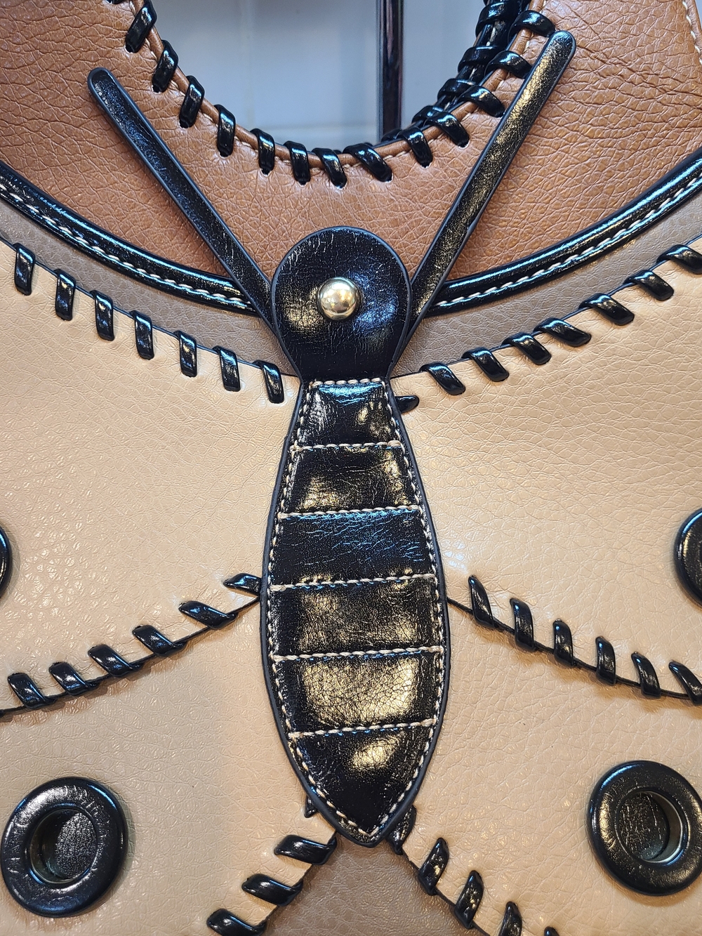 NWT Beige & Brown Butterfly Tote Bag - Picture 14 of 14